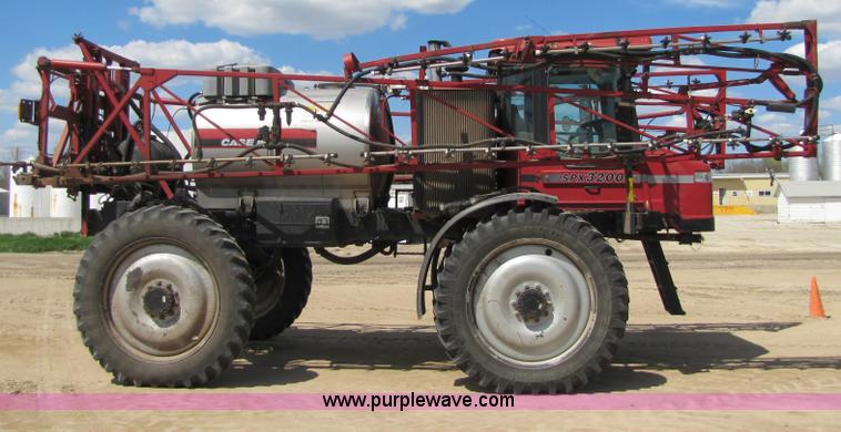 image for item 1952 2004 CIH Patroit SPX-3200 self-propelled sprayer