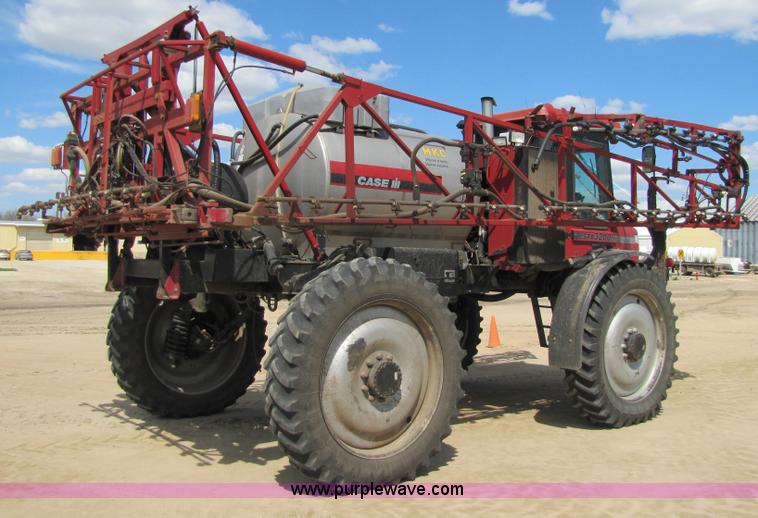 image for item 1952 2004 CIH Patroit SPX-3200 self-propelled sprayer