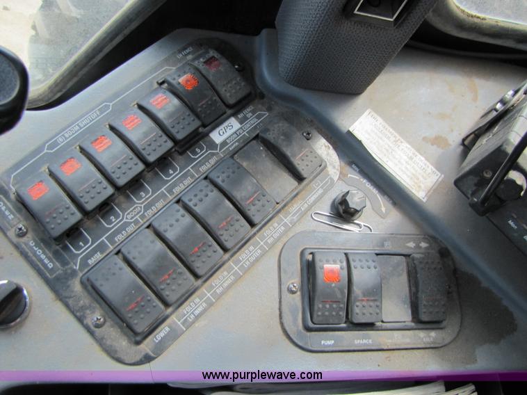 image for item 1952 2004 CIH Patroit SPX-3200 self-propelled sprayer