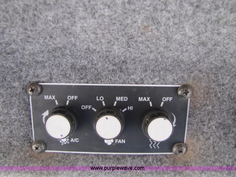 image for item 1952 2004 CIH Patroit SPX-3200 self-propelled sprayer