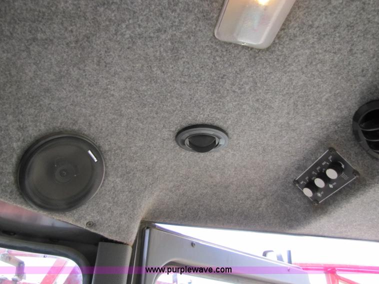 image for item 1952 2004 CIH Patroit SPX-3200 self-propelled sprayer