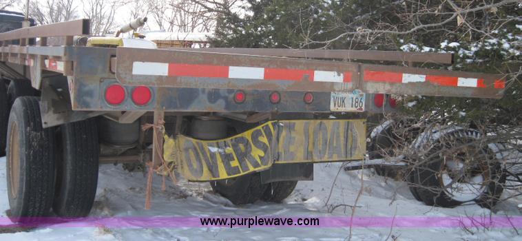 image for item 1980 1990 48' flatbed spread axle trailer