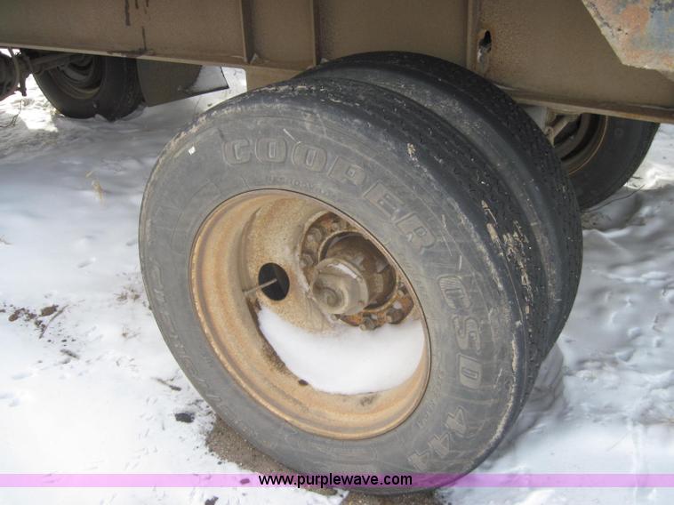 image for item 1980 1990 48' flatbed spread axle trailer
