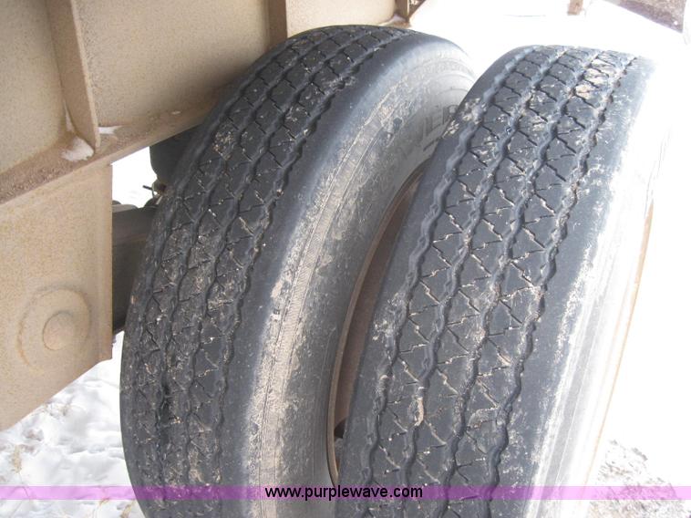 image for item 1980 1990 48' flatbed spread axle trailer