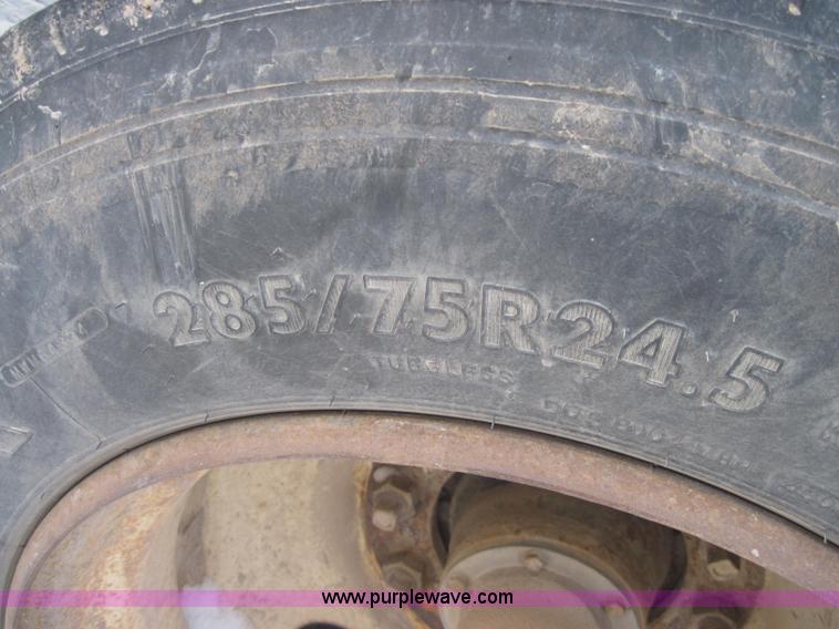 image for item 1980 1990 48' flatbed spread axle trailer