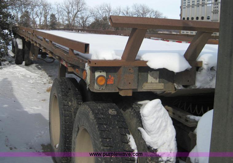 image for item 1980 1990 48' flatbed spread axle trailer