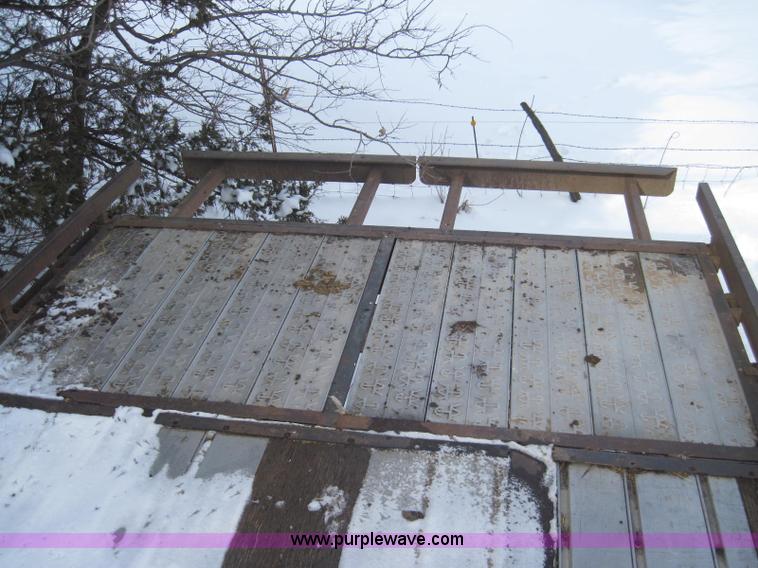 image for item 1980 1990 48' flatbed spread axle trailer