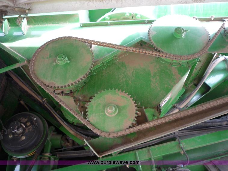 image for item 2950 2007 John Deere 9760 STS combine