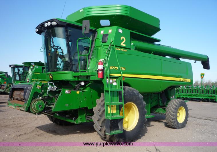 image for item 2951 2008 John Deere 9770 STS combine