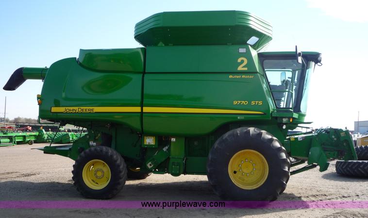 image for item 2951 2008 John Deere 9770 STS combine