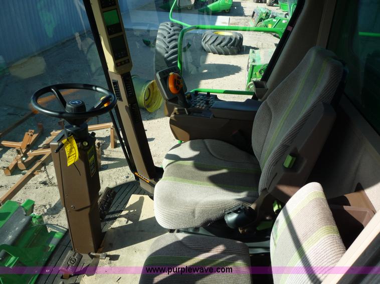 image for item 2951 2008 John Deere 9770 STS combine