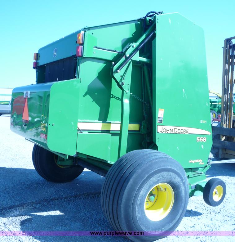 image for item 2952 2007 John Deere 568 round baler