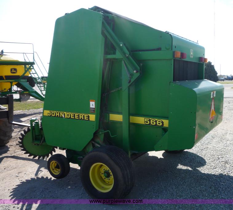 image for item 2953 1998 John Deere 566 round baler