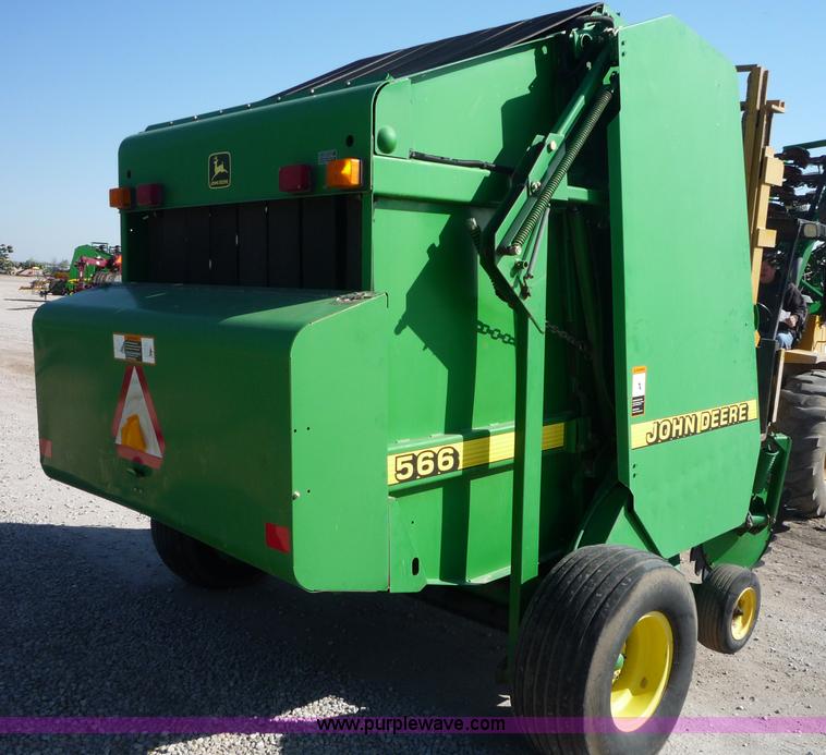 image for item 2953 1998 John Deere 566 round baler