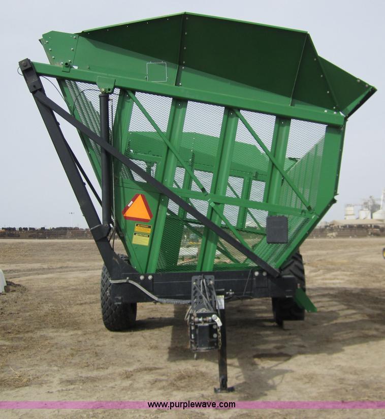 image for item 3017 2010 CrustBuster Boll Buggy