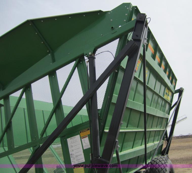 image for item 3017 2010 CrustBuster Boll Buggy