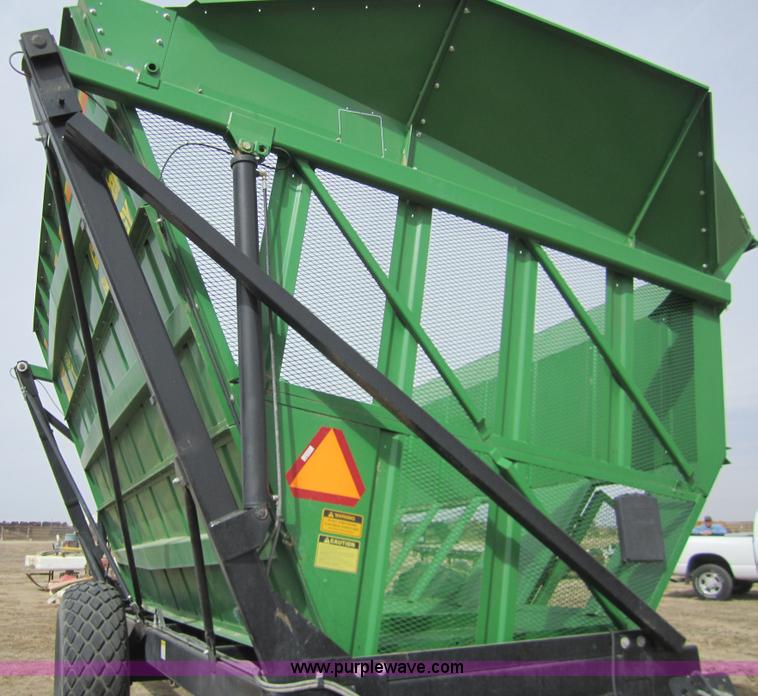 image for item 3017 2010 CrustBuster Boll Buggy