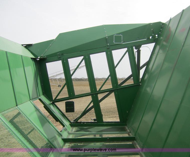 image for item 3017 2010 CrustBuster Boll Buggy