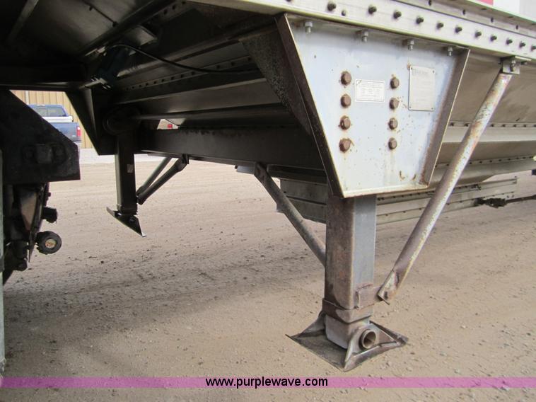 image for item 3066 1992 Wilson DWH-200 43' hopper trailer