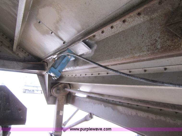 image for item 3066 1992 Wilson DWH-200 43' hopper trailer