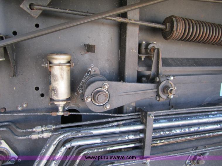 image for item 3076 1980 Gleaner N6 combine