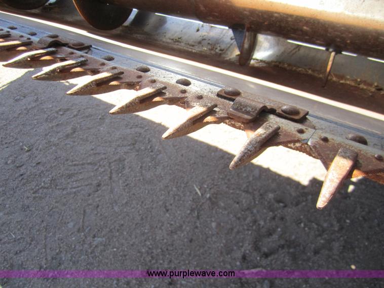 image for item 3076 1980 Gleaner N6 combine