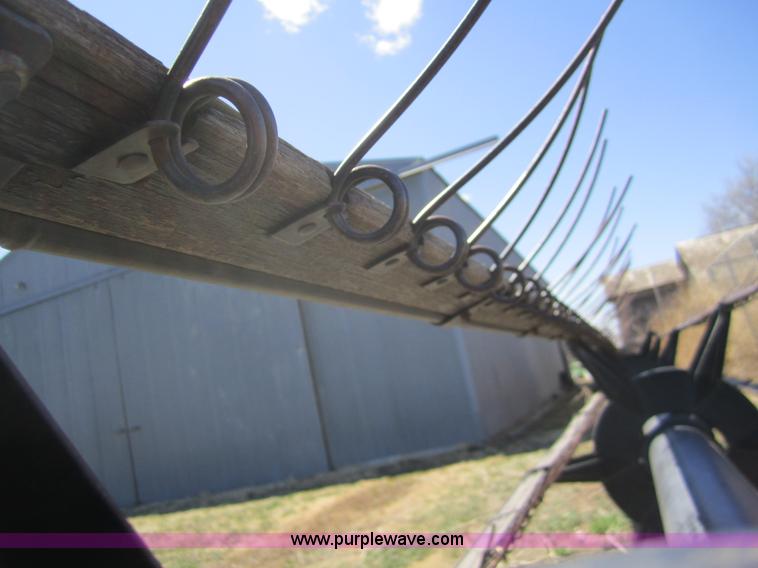 image for item 3076 1980 Gleaner N6 combine