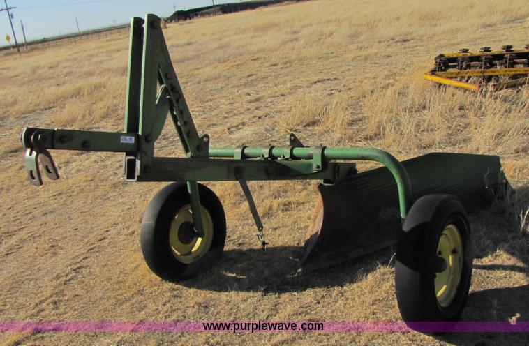 image for item 3462 Pull type ditcher