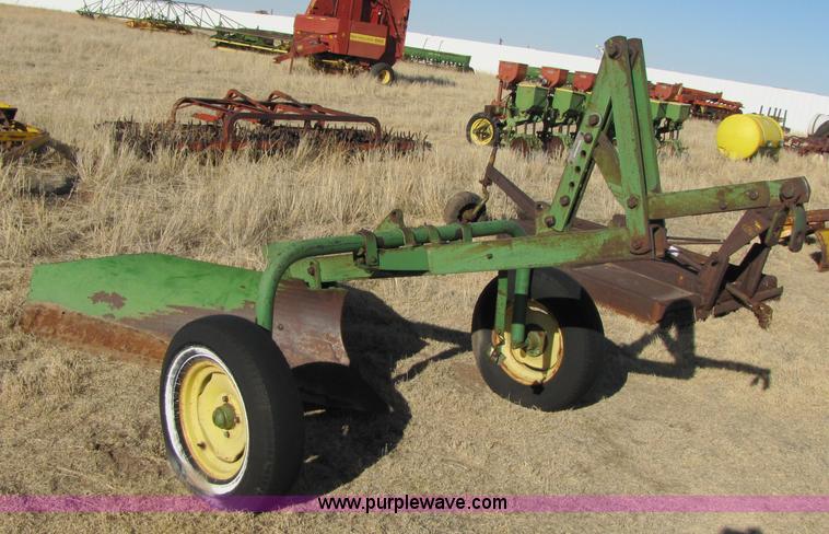 image for item 3462 Pull type ditcher