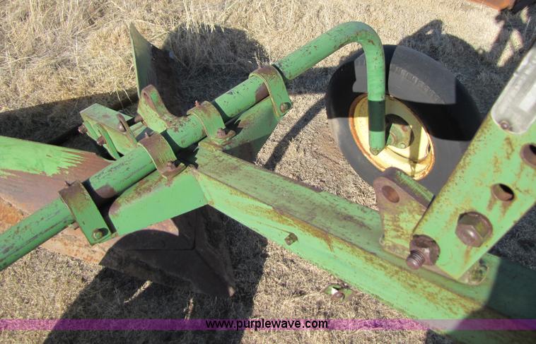 image for item 3462 Pull type ditcher