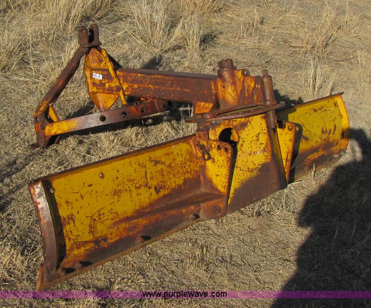 image for item 3468 7' three point blade