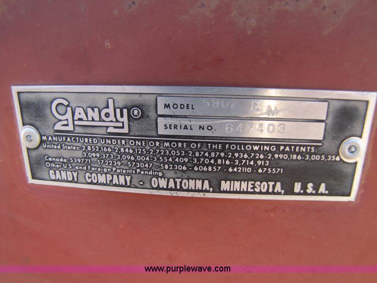 image for item 3469 John Deere planter with Gandy boxes