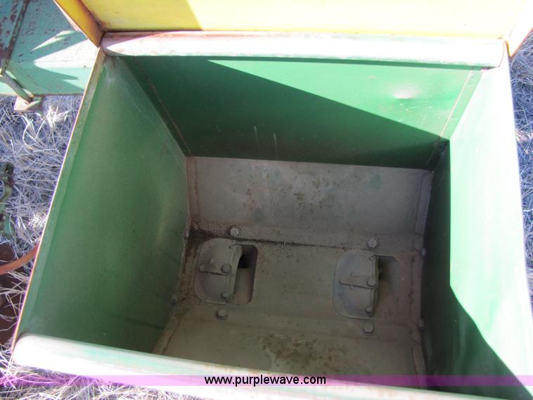 image for item 3469 John Deere planter with Gandy boxes