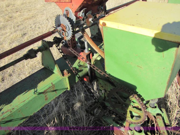 image for item 3469 John Deere planter with Gandy boxes