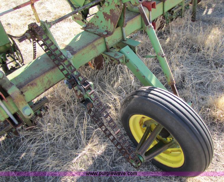 image for item 3469 John Deere planter with Gandy boxes
