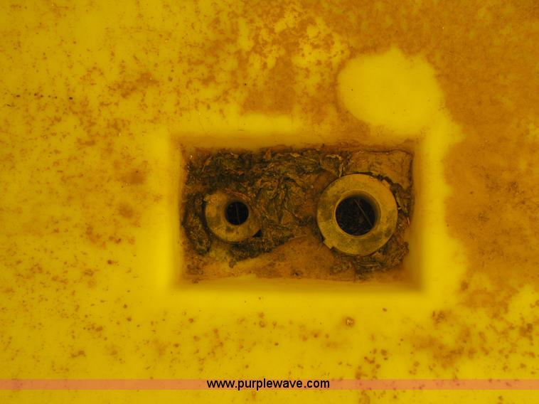 image for item 3471 300 gallon front mount tank