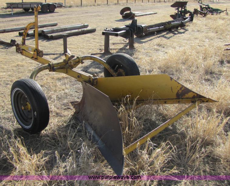 image for item 3475 Pull type ditcher