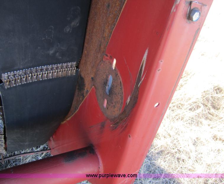 image for item 3489 New Holland 660 round baler