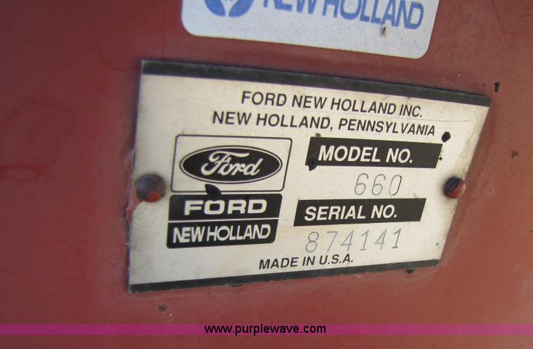 image for item 3489 New Holland 660 round baler