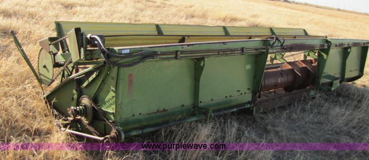 image for item 3490 John Deere 20' platform