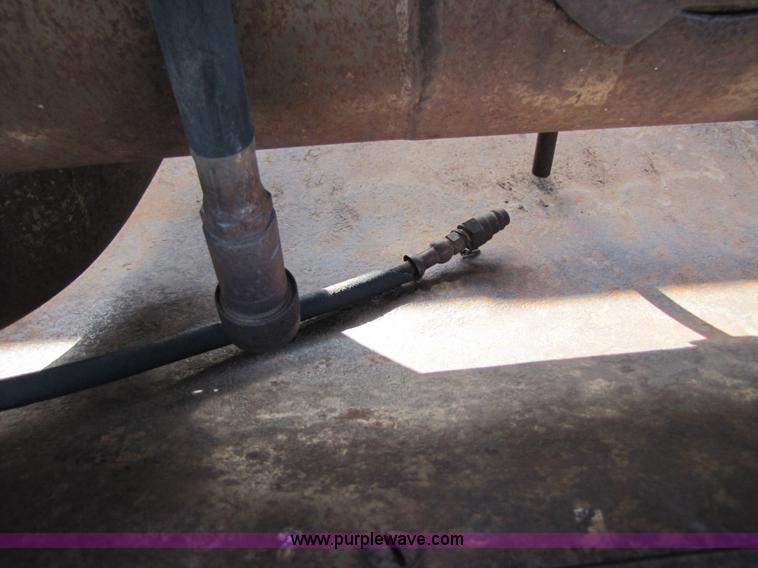 image for item 3490 John Deere 20' platform