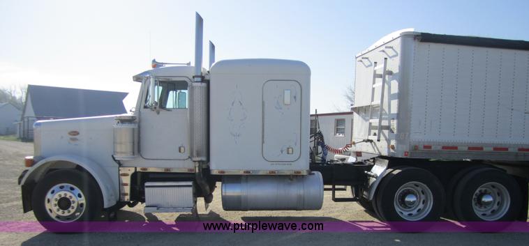 image for item 3845 1994 Peterbilt 379 semi truck