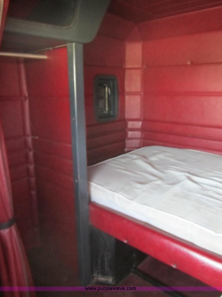 image for item 3845 1994 Peterbilt 379 semi truck