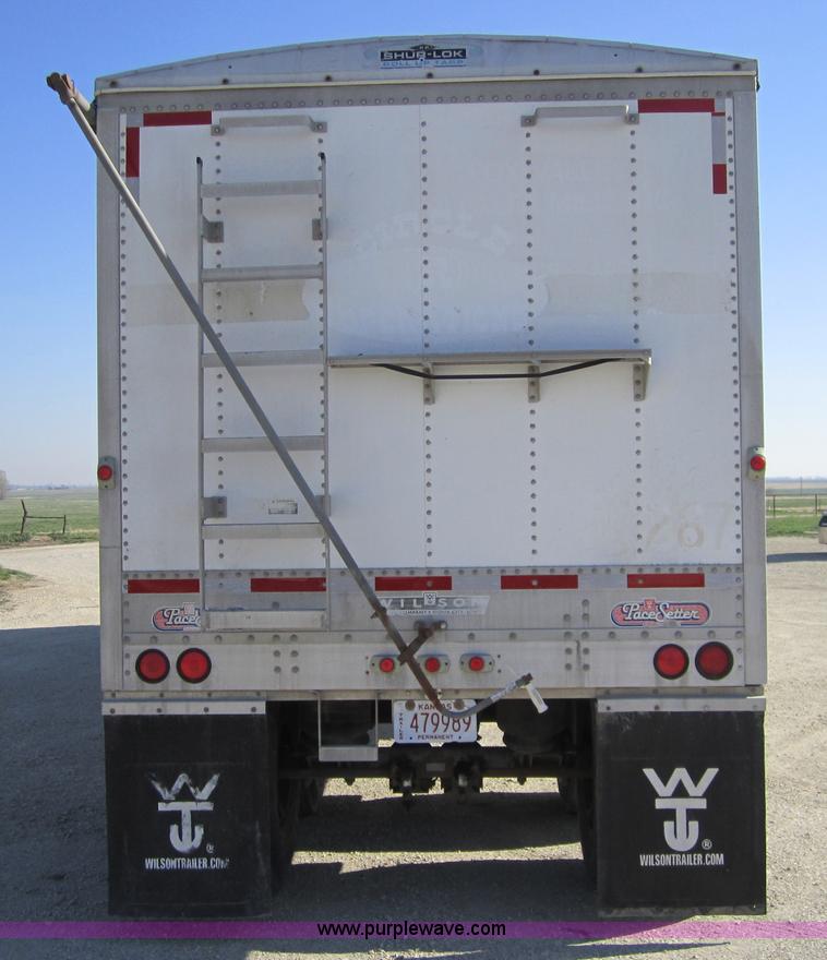 image for item 3846 1996 Wilson Pacesetter 42' grain trailer