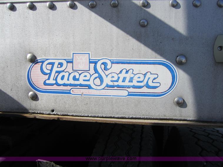 image for item 3846 1996 Wilson Pacesetter 42' grain trailer