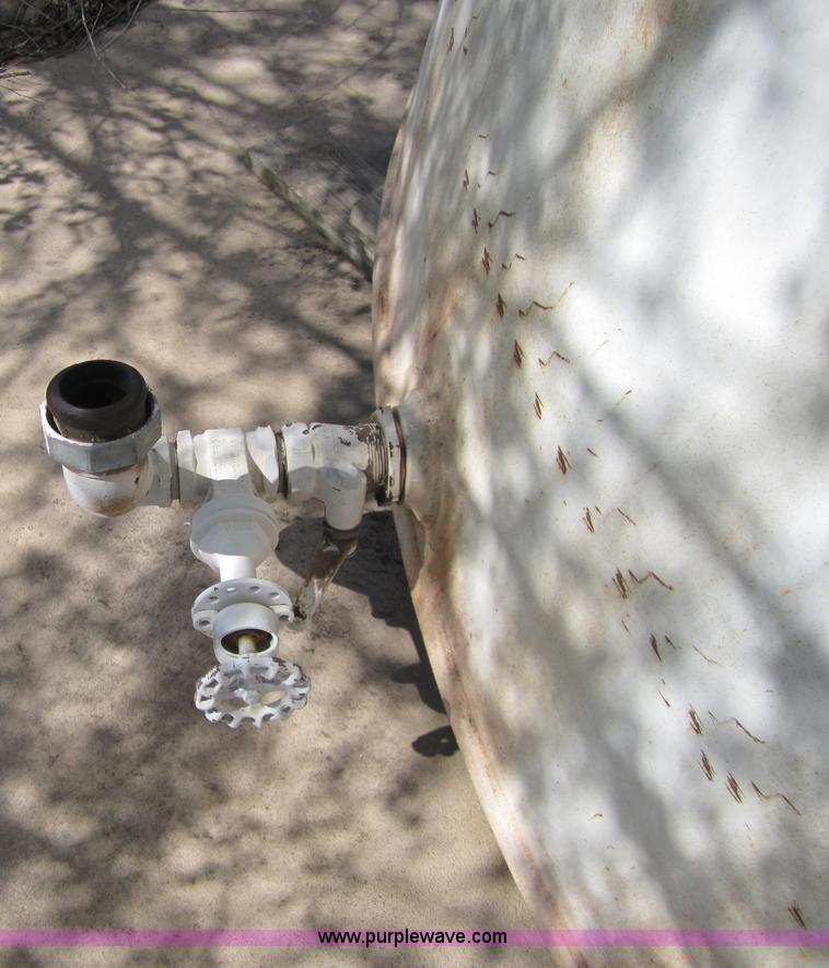 image for item 3850 14,000 gallon upright steel fuel tank