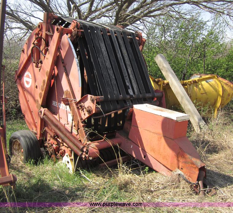 image for item 3852 Hesston 5800 baler