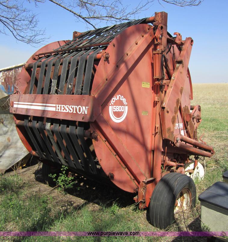 image for item 3852 Hesston 5800 baler