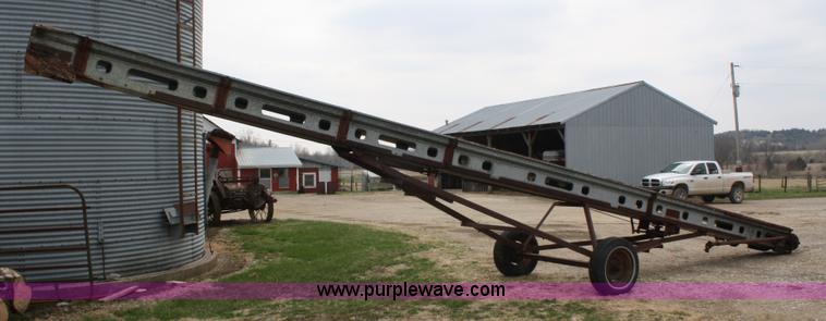 image for item 4674 Kewanee 500 conveyor elevator
