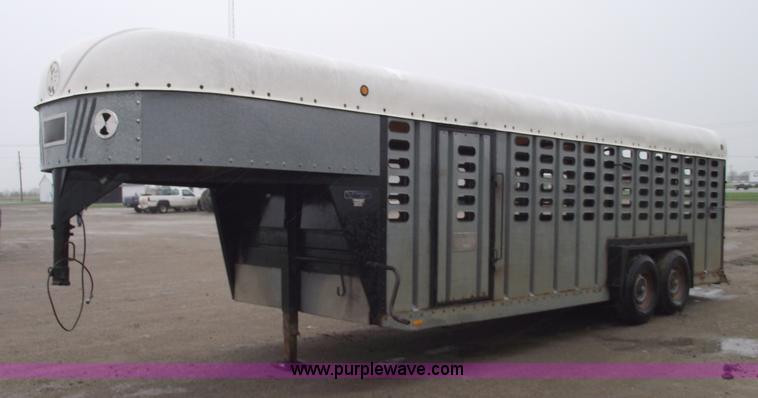 image for item 5429 1987 Kiefer Built 29' stock trailer